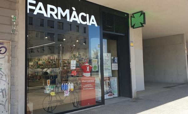 Fachada de Farmacia Torras i bages